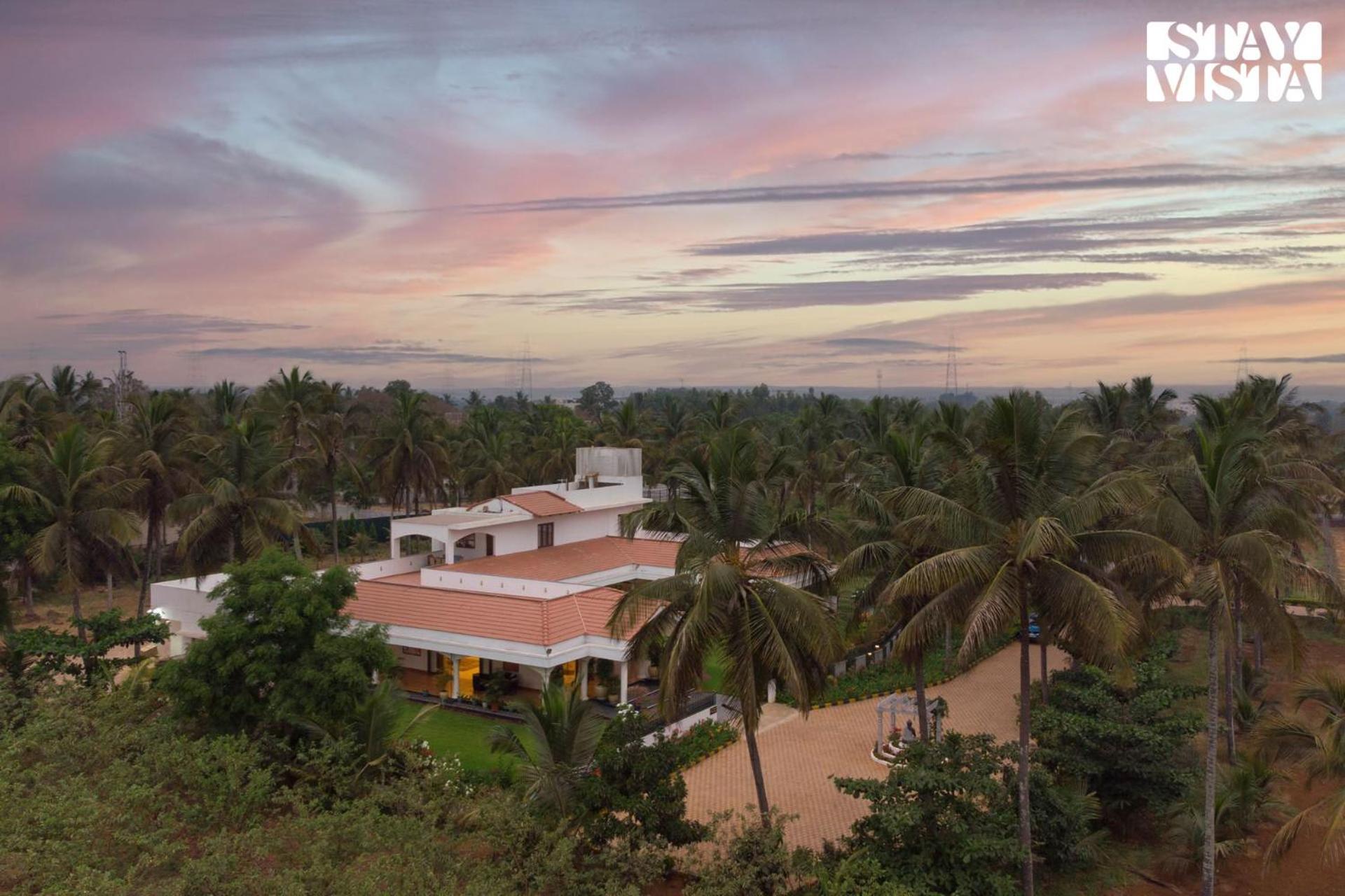 Stayvista At Silver Oak Farm - Breakfast Included Bangalore Exterior foto